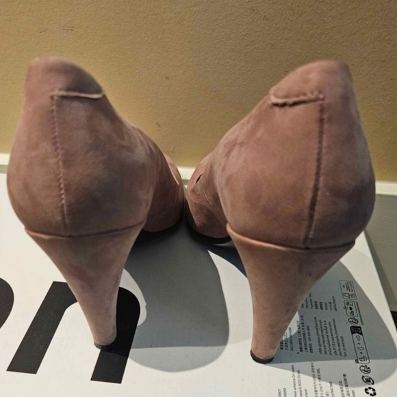 Ecco shoes - Picture 2 of 4